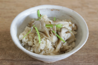 Maitake mushroom steamed rice