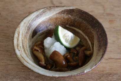 Nameko mushrooms with grated daikon